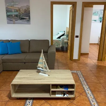 Las Arenas Apartment La Mareta